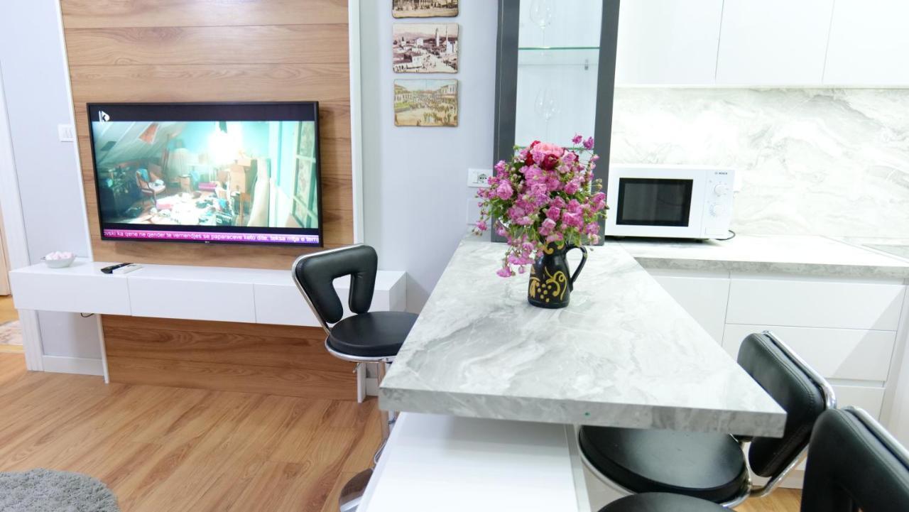 City Center Apartment Niko 04 地拉那 外观 照片