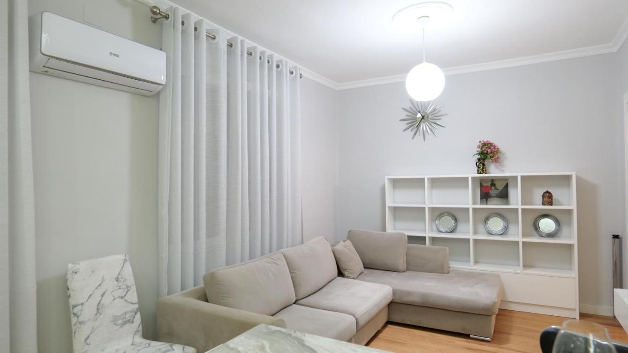 City Center Apartment Niko 04 地拉那 外观 照片