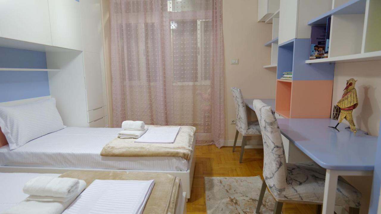 City Center Apartment Niko 04 地拉那 外观 照片