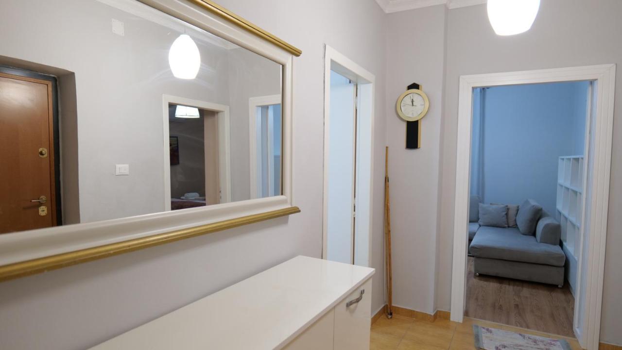 City Center Apartment Niko 04 地拉那 外观 照片