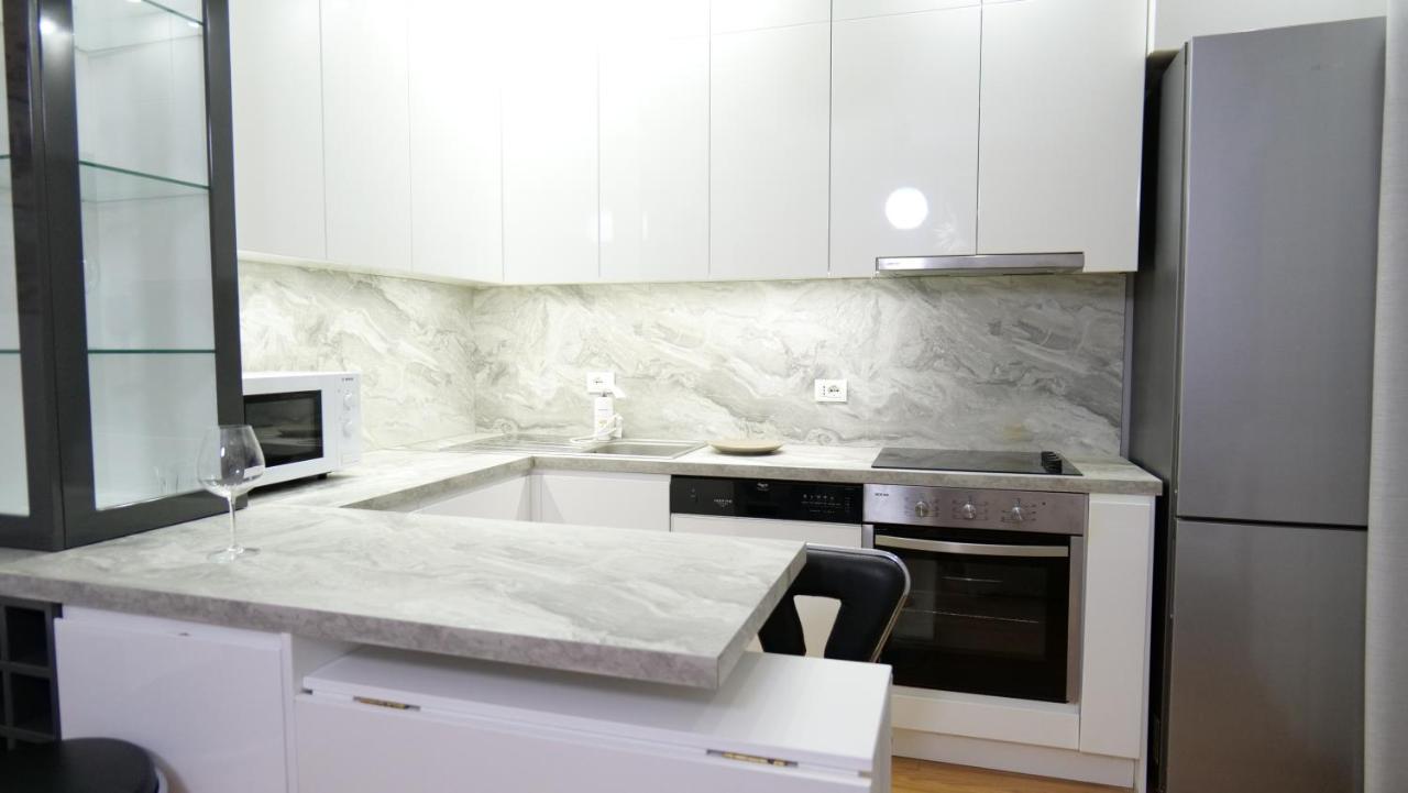 City Center Apartment Niko 04 地拉那 外观 照片