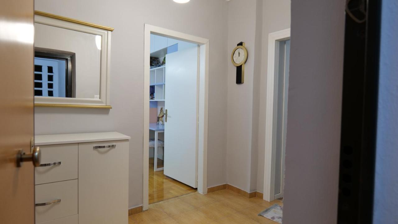 City Center Apartment Niko 04 地拉那 外观 照片