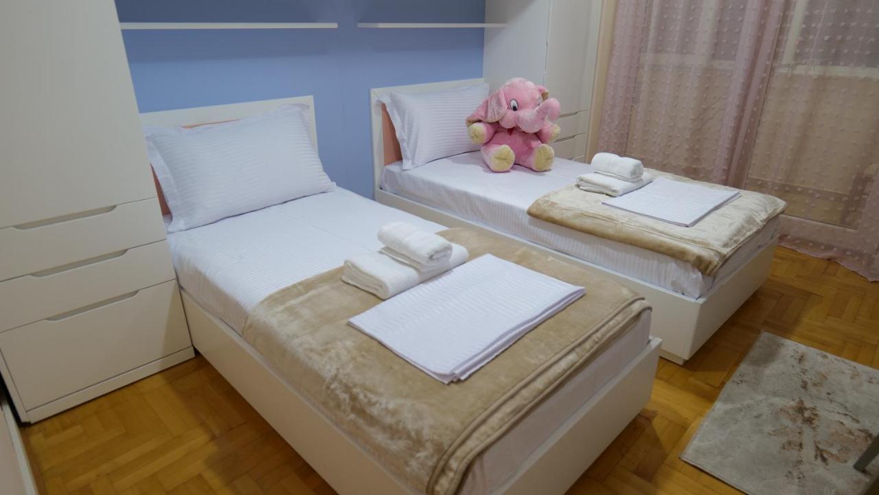 City Center Apartment Niko 04 地拉那 外观 照片